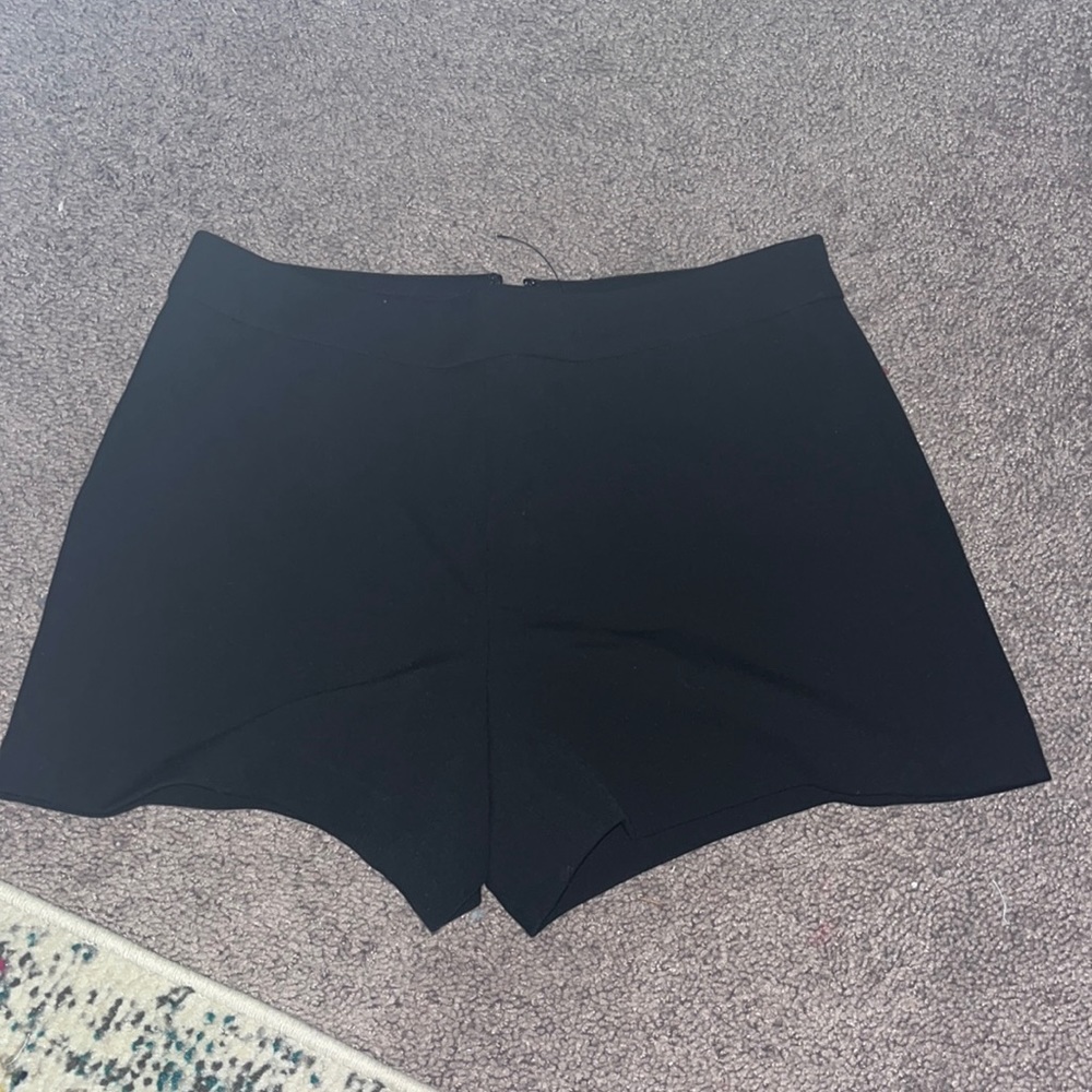 Alice and Olivia dress shorts. Size 4. Black